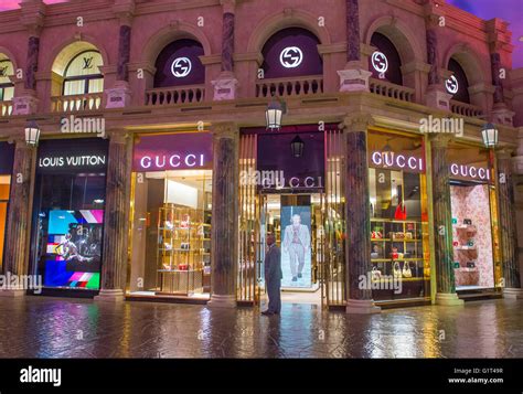 gucci stores in las vegas.